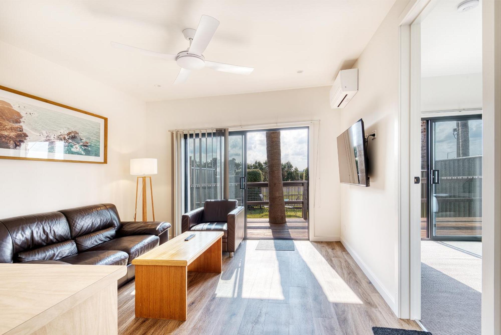 Inverloch Motel Bagian luar foto