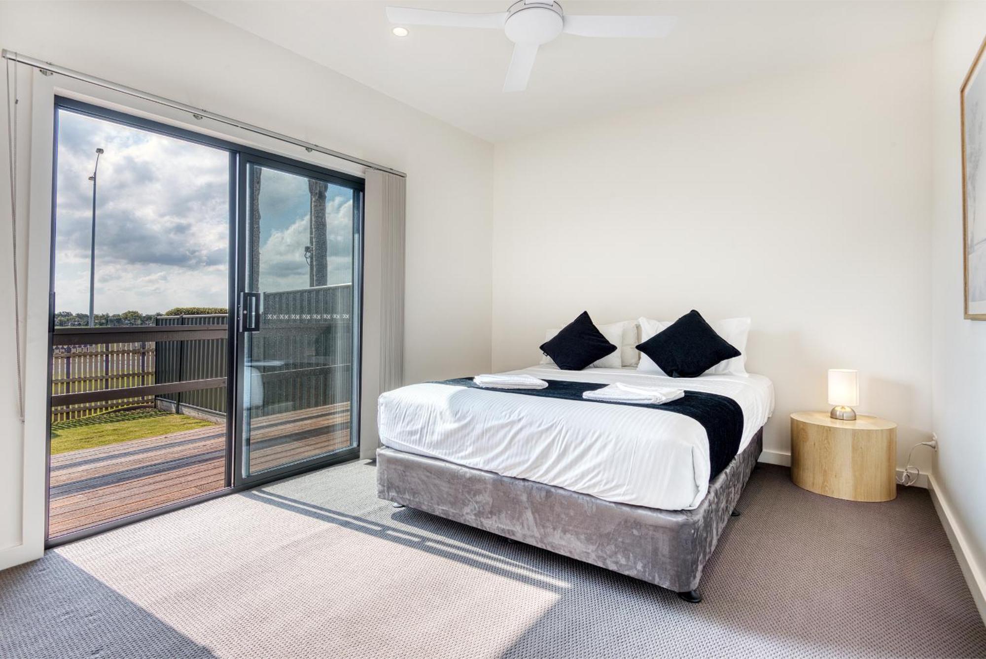 Inverloch Motel Bagian luar foto