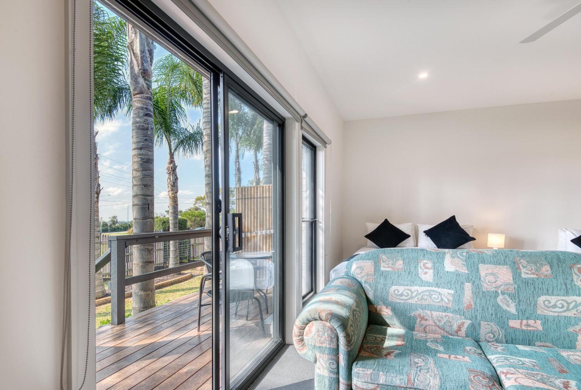 Inverloch Motel Bagian luar foto