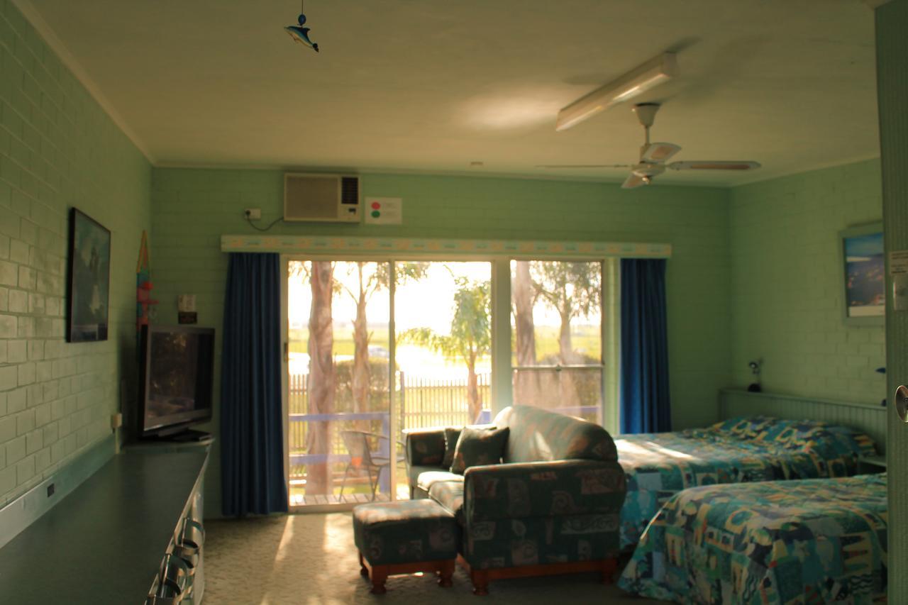 Inverloch Motel Bagian luar foto