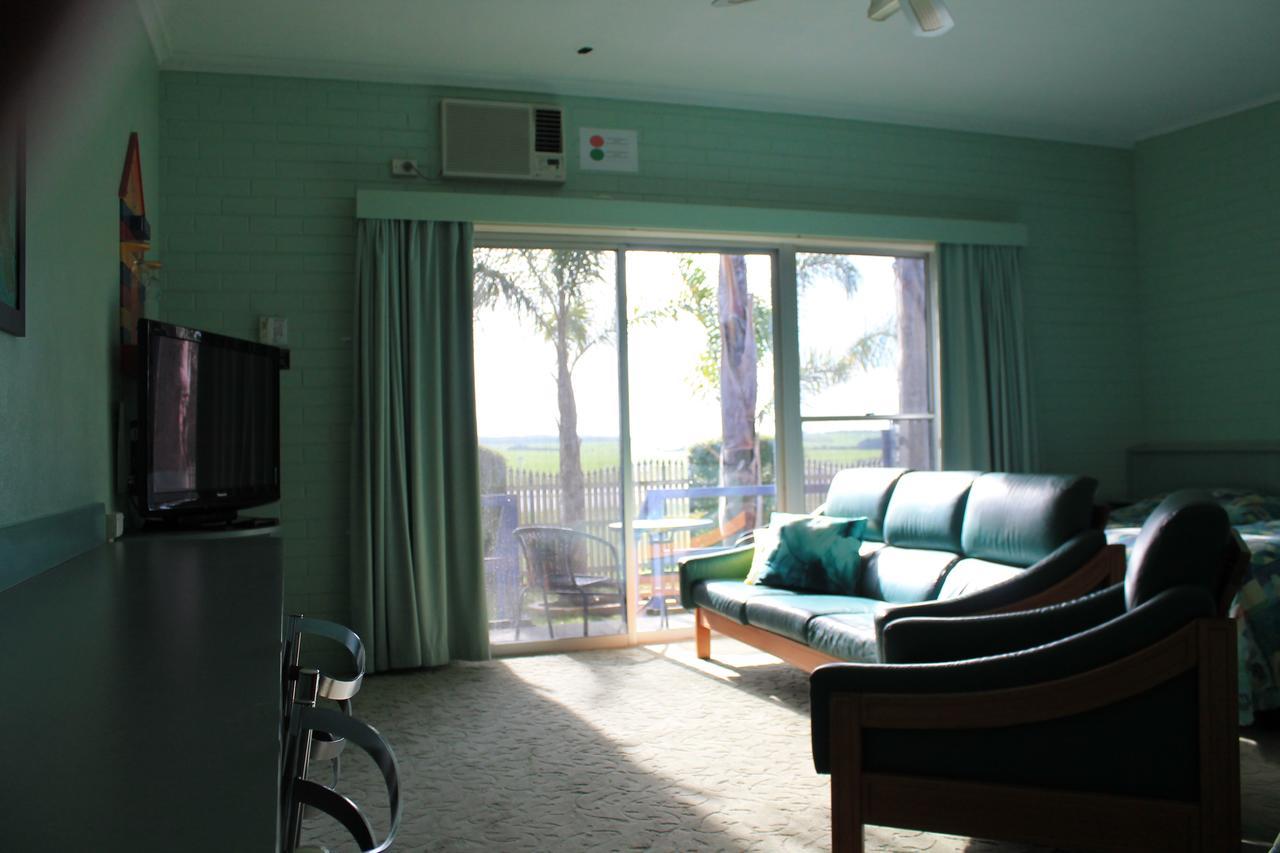 Inverloch Motel Bagian luar foto